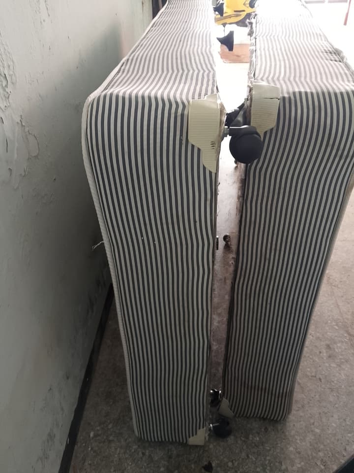 3.5-Foot Spring Mattress with Wheels