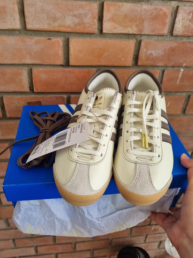 Adidas Originals Italia 70s Sneakers in Off White / Earth Strata / Gum (JQ708)
