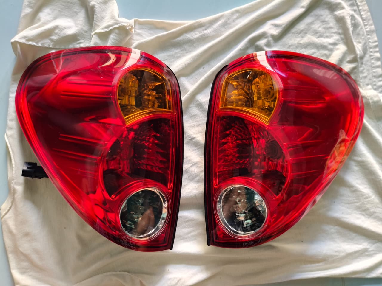 Mitsubishi Triton Taillight 05-14