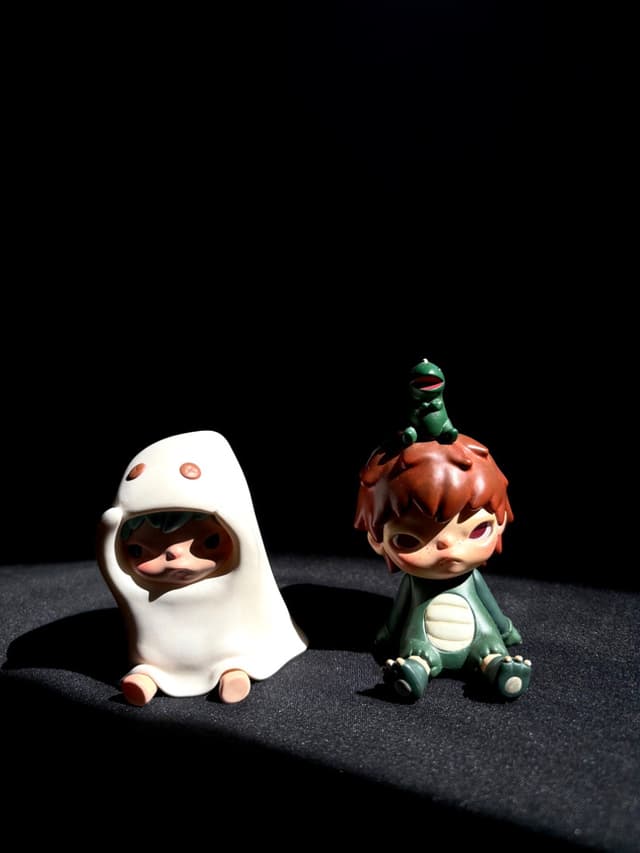 Hirono Dino Boy v.2 Art Toy