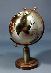 Vintage Globe-Shaped Cigarette Holder - image blurred placeholder