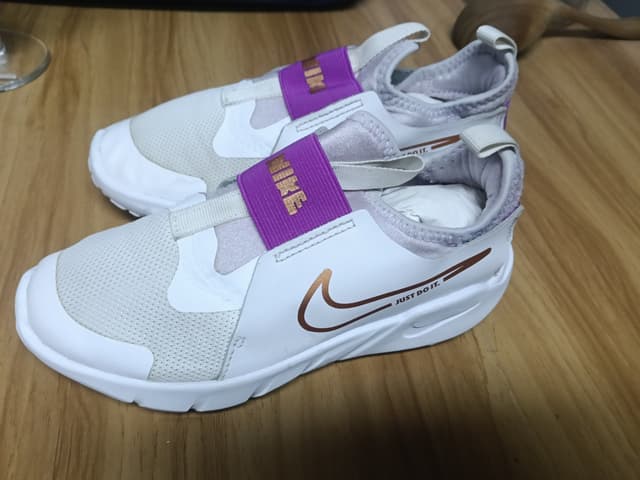 Nike Kids' Sneakers, Excellent Condition, Like New, Size 32-33