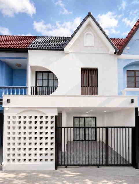 TH107 ให้เช่าทาวน์โฮม 2 ชั้น 3 ห้องนอน พร้อมอยู่ พรประภานิมิตร