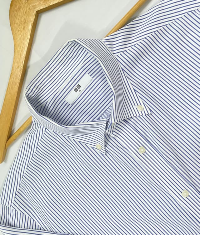 UNIQLO Men's Shirt