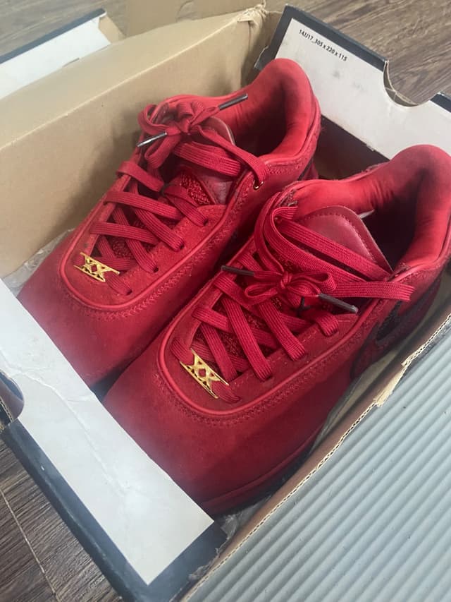 Nike LeBron x Liverpool Red Sneakers, US Size 8.5