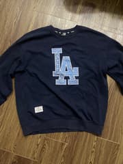 เสื้อสเวตเตอร์ La ไซส์ L - image blurred placeholder