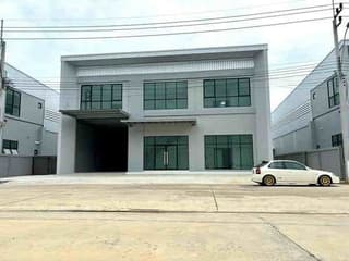 F425 Warehouse for Rent with 2-Story Office, 657 sq m, Bang Na–Thepharak Area, Km 25 - image blurred placeholder