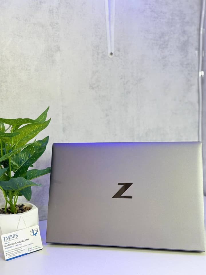 [Бывший в употреблении] HP ZBook Firefly 14 G8 — Core i7 11th Gen /16GB/256GB SSD/14” FHD
