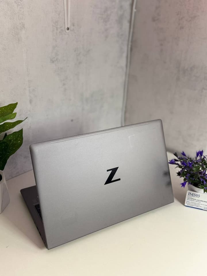 [Бывший в употреблении] HP ZBook Power 15 G7 — Core i9 10-го поколения / 32GB / 512GB SSD / 15.6” FHD