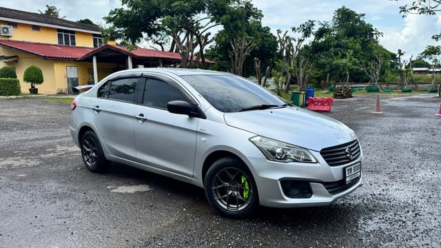 Suzuki ciaz mt ปี 2016
