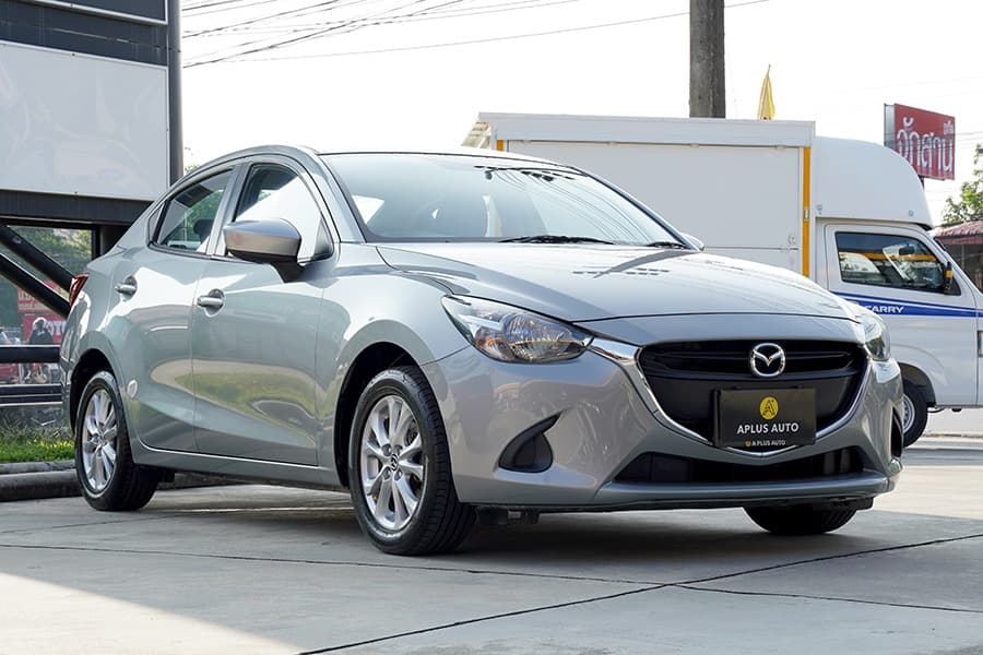 MAZDA 2 HIGH SEDAN 1.3 AT 2015