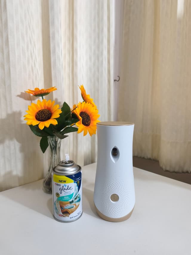 Glade Automatic Air Freshener Spray Dispenser