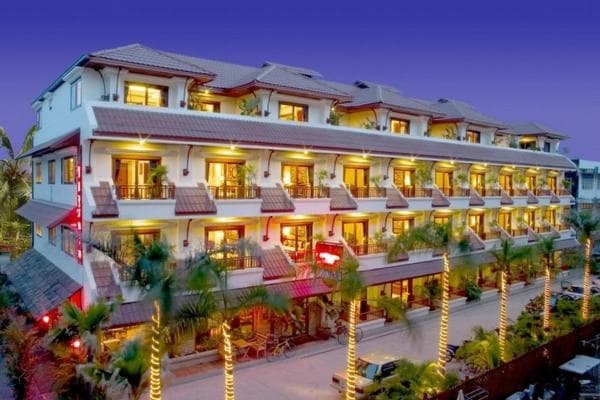 CM39 Hotel for sale, just 200 meters from Jomtien Beach, 4-story building, 30 bedrooms