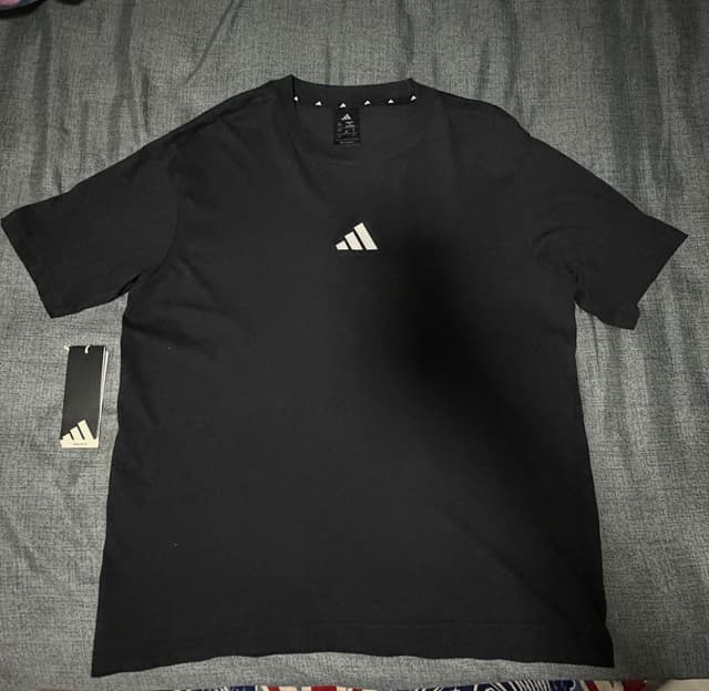adidas Black Crew-Neck T-Shirt with Center Chest Logo (100% Authentic with Tag)