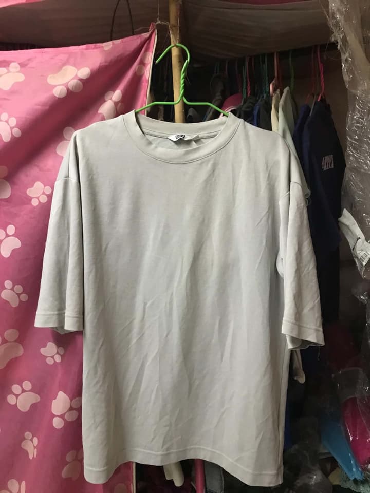 Uniqlo Crew-Neck Oversized Dropped-Shoulder T-Shirt