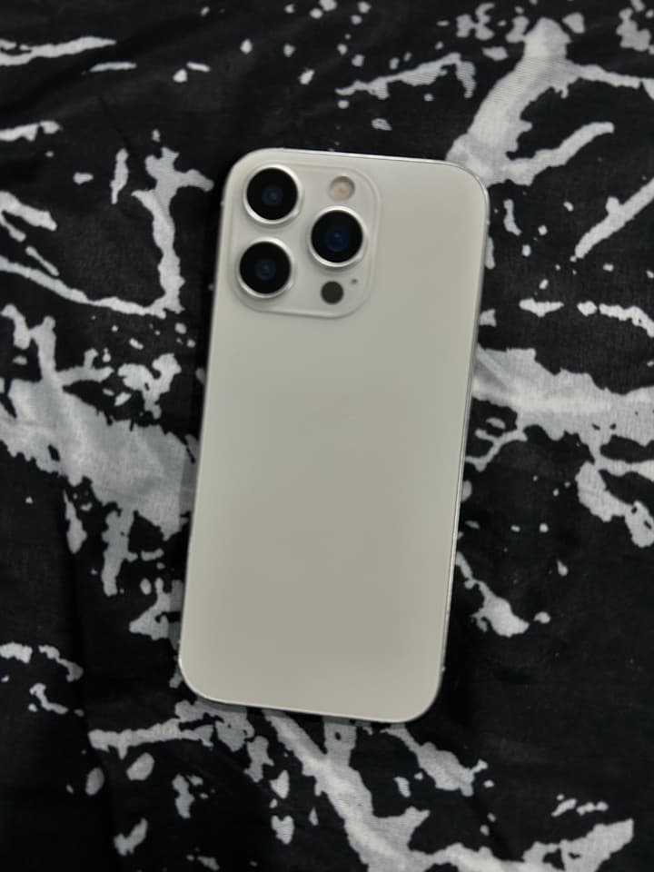 iPhone 16 Pro Phone Display Dummy Model