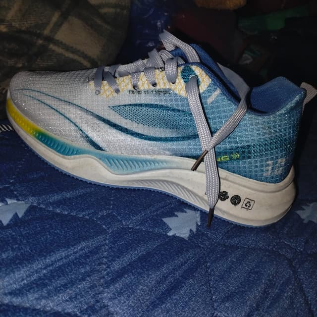 Used running shoes, size 40