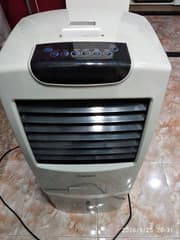 Zagio Floor-Standing Air Conditioner - image blurred placeholder