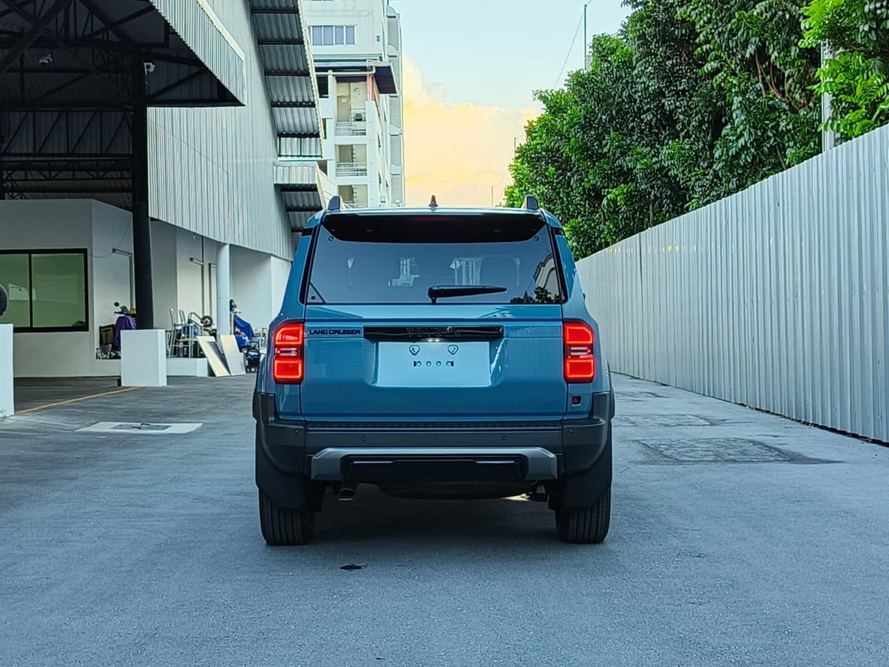 Toyota Land Cruiser 250ZX 2026 Special Color Smoky Blue