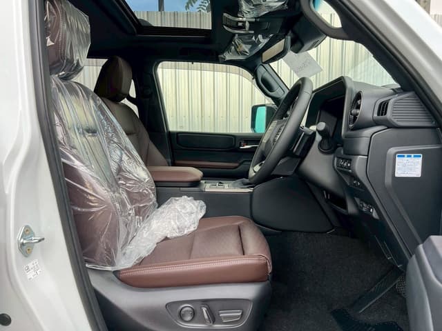 Toyota Land Cruiser 250ZX 2026 White