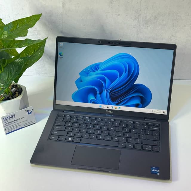 Dell Latitude 7330 — Core i5 12th Gen / 16GB RAM / 256GB SSD / 13” FH