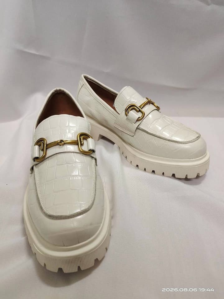 Cream White Leather Loafers with Crocodile Pattern and Vintage Gold Buckle
