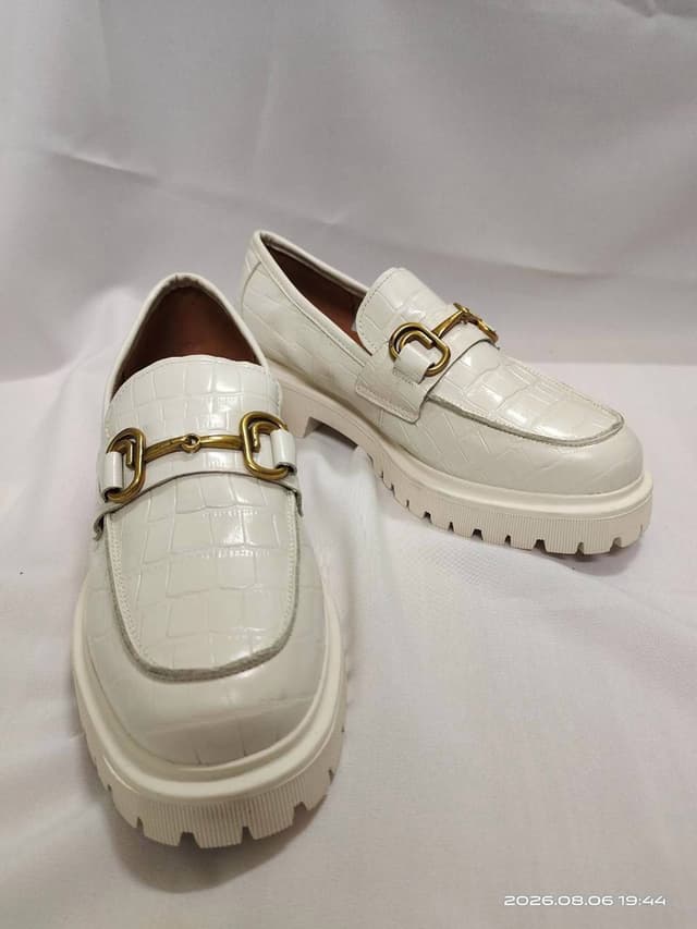 Cream White Leather Loafers with Crocodile Pattern and Vintage Gold Buckle