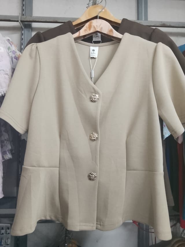 Shirt with Flower Buttons