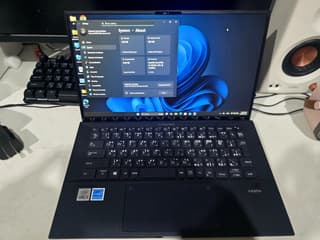 โน้ตบุ๊ก Asus พร้อม SSD M.2 256GB และ RAM 8GB - image blurred placeholder