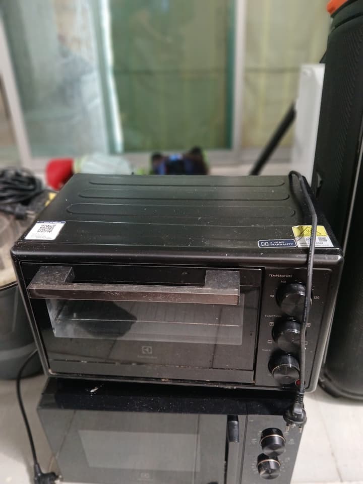 Electrolux Ultimate Taste 500 Countertop Electric Oven