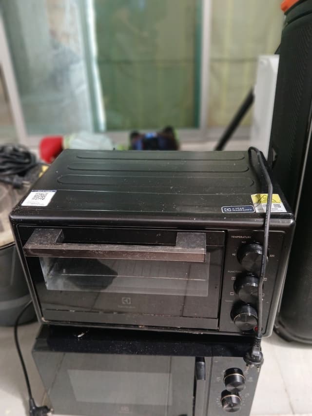 Electrolux Ultimate Taste 500 Countertop Electric Oven