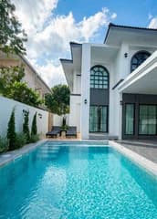 H772 Luxury Pool Villa for Sale, 5 Bedrooms, Just 5 Minutes from Jomtien Beach - image blurred placeholder