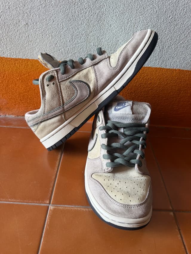 Nike SB Dunk Low Grey Sneakers