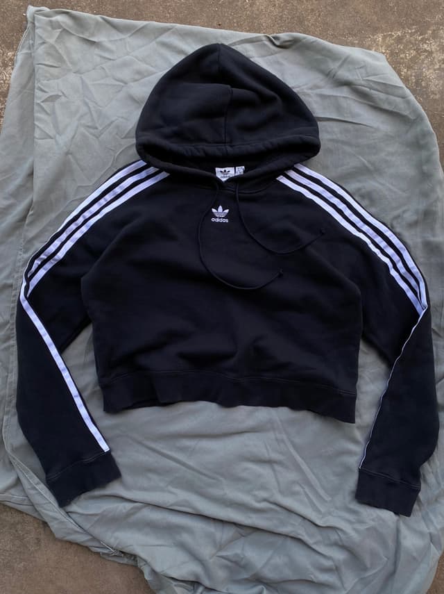 adidas women's, chest 20, length 18