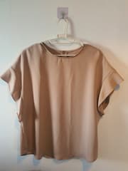 GU Cream Oversized Shirt in Luxurious Fabric - image blurred placeholder