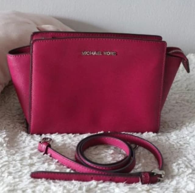 Красивая и прочная сумка-мессенджер через плечо Michael Kors Selma Mini