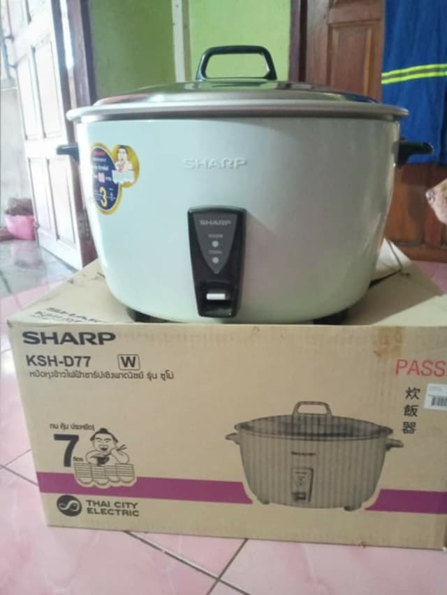 หม้อหุงข้าวไฟฟ้า แบรนด์ Sharp 7 ลิตร