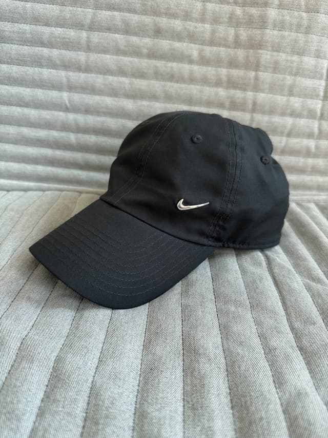Бейсболка / Кепка Nike Dri-FIT Metal Swoosh (оригинал)