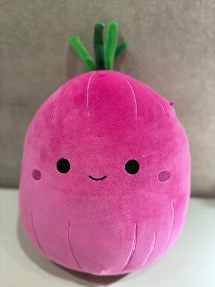 Плюшевая игрушка Squishmallows «Красный лук»