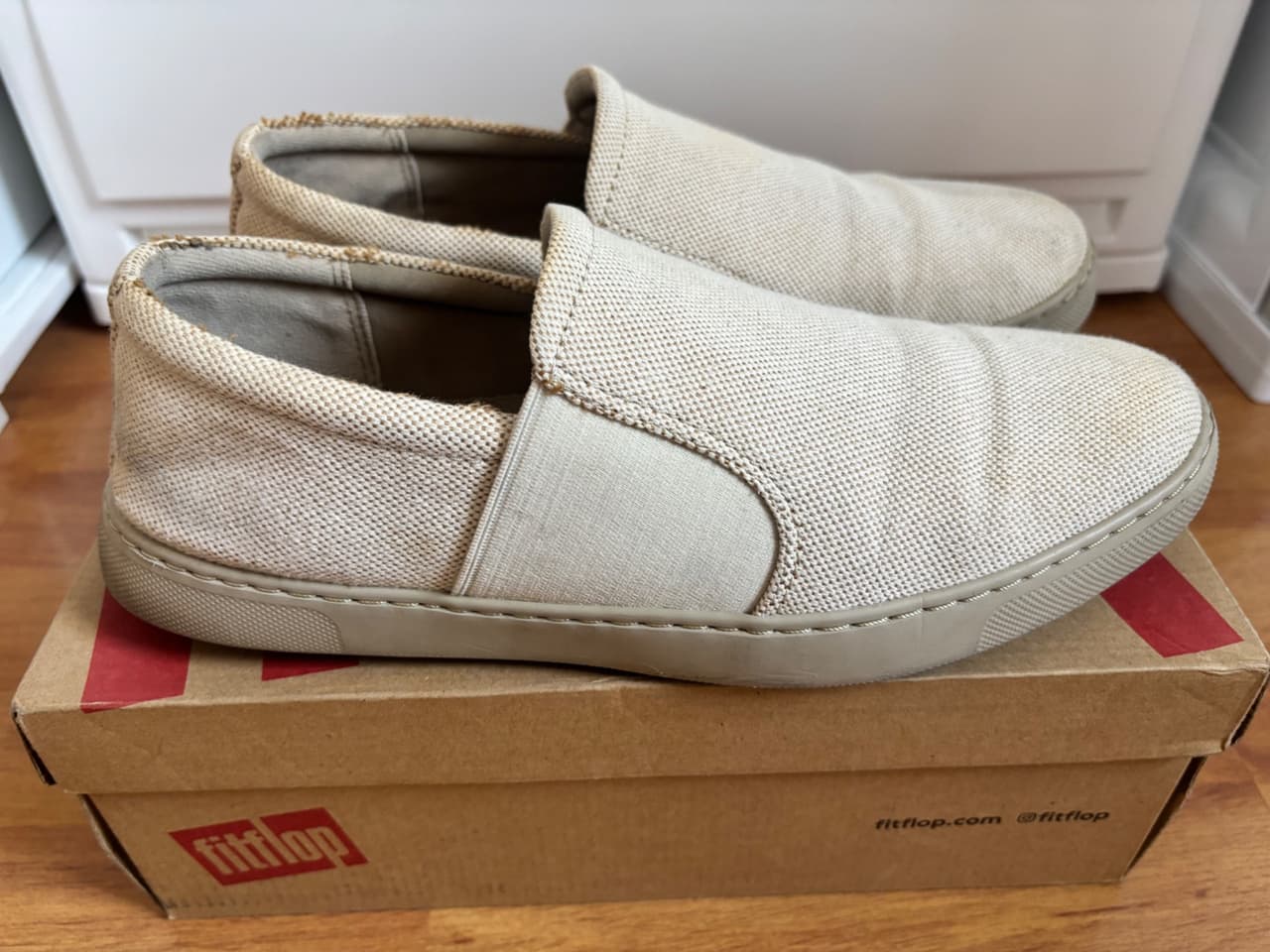 Слипоны Fitflop Collin’s из канваса, светло-песочный цвет