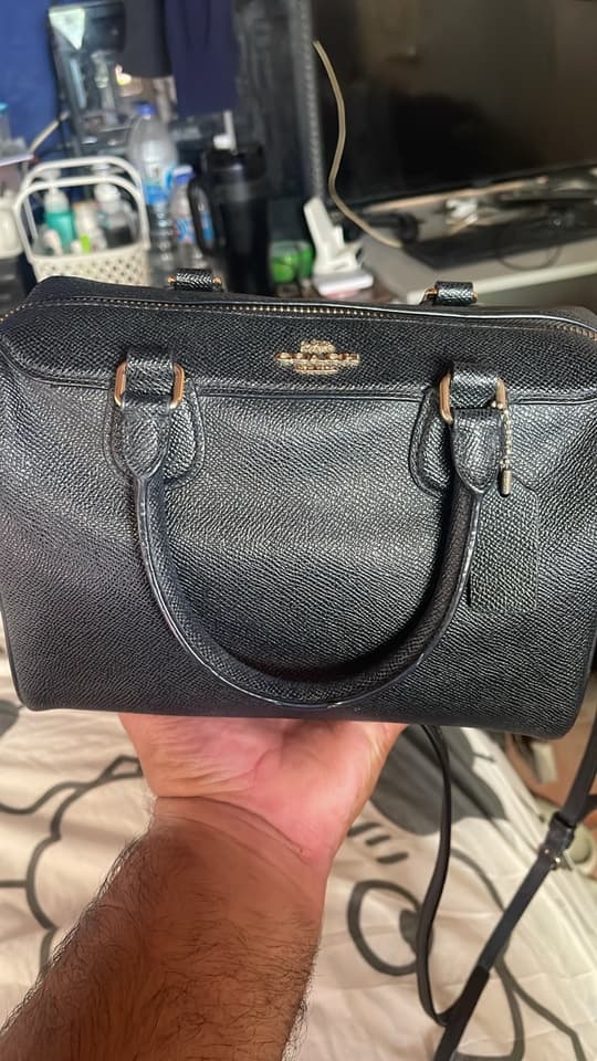 Чёрная сумка Coach Mini Bennett Satchel