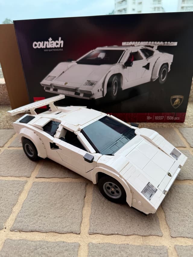 LEGO Icons Lamborghini Countach 5000 Quattrovalvole (10337)