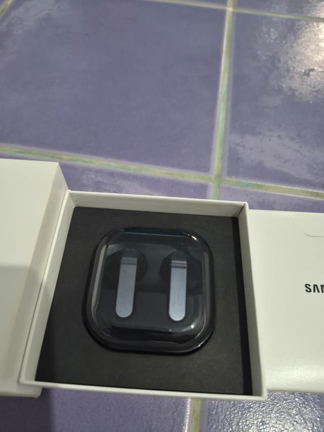 Наушники Samsung Galaxy Buds 4